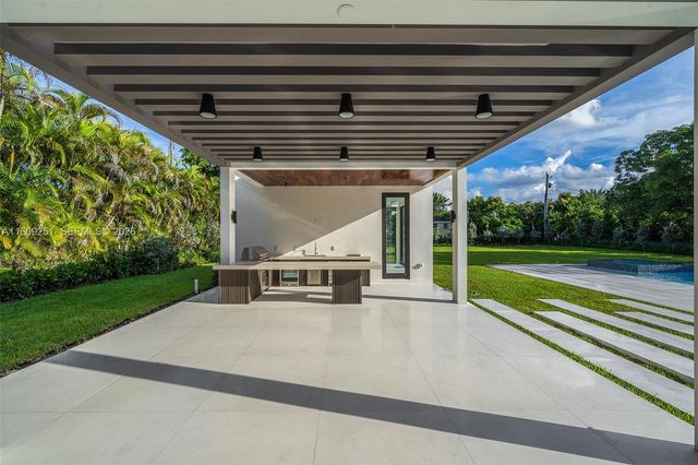 6675 SW 96th Street, Pinecrest, FL 33156