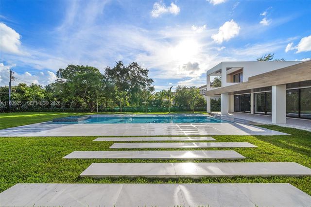 6675 SW 96th Street, Pinecrest, FL 33156