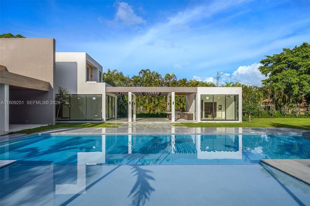 6675 SW 96th Street, Pinecrest, FL 33156