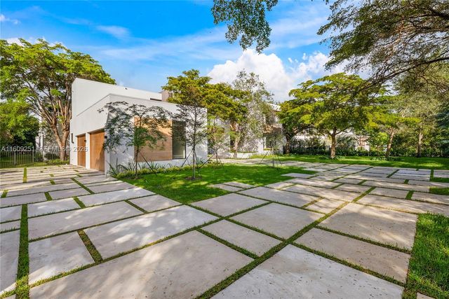 6675 SW 96th Street, Pinecrest, FL 33156