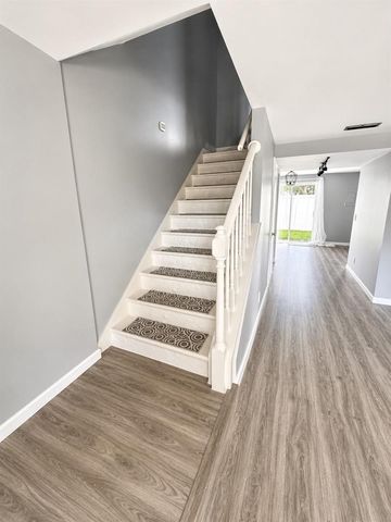 218 Old English Drive, Jupiter, FL 33458