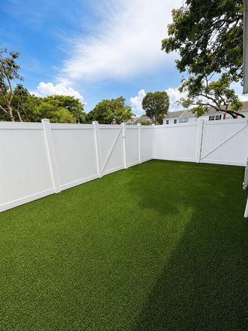 218 Old English Drive, Jupiter, FL 33458