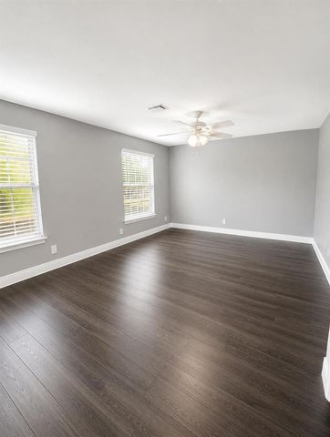 218 Old English Drive, Jupiter, FL 33458