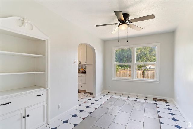 2318 W 5600 S, Roy, UT 84067