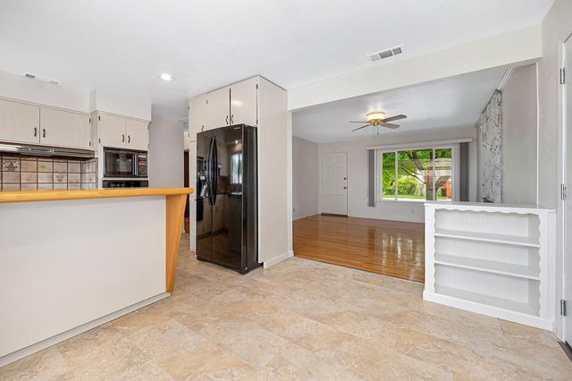 2013 Rossmoor Dr, Rancho Cordova, CA 95670