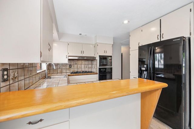 2013 Rossmoor Dr, Rancho Cordova, CA 95670