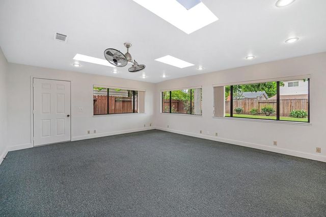 2013 Rossmoor Dr, Rancho Cordova, CA 95670