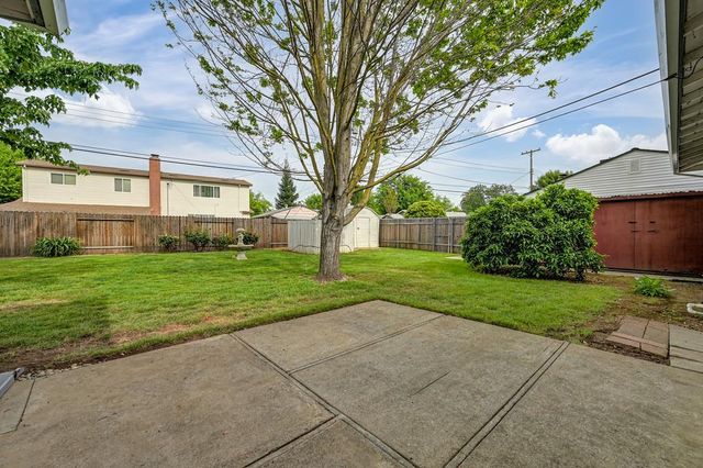 2013 Rossmoor Dr, Rancho Cordova, CA 95670