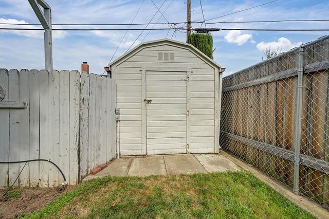 2013 Rossmoor Dr, Rancho Cordova, CA 95670