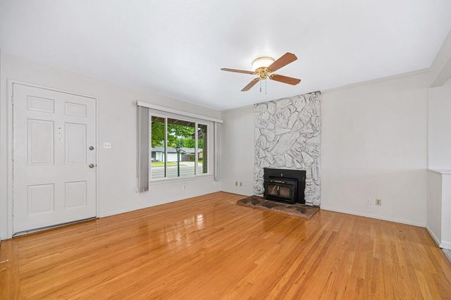 2013 Rossmoor Dr, Rancho Cordova, CA 95670