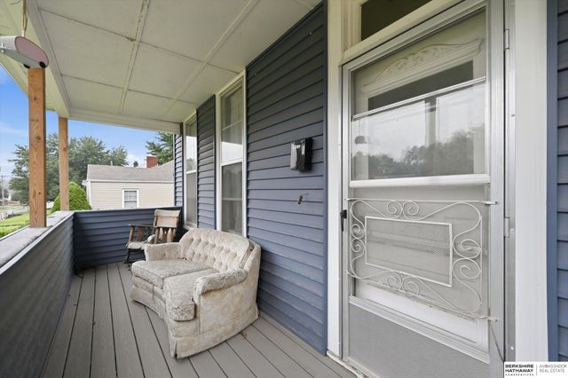 982 S 50th Street, Omaha, NE 68106