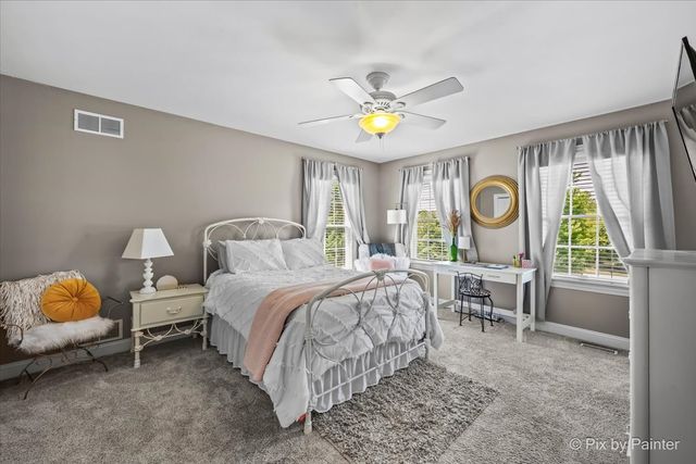 28359 W Harvest Glen Circle, Cary, IL 60013
