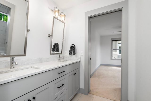 5808 Oaklawn Avenue, Edina, MN 55424