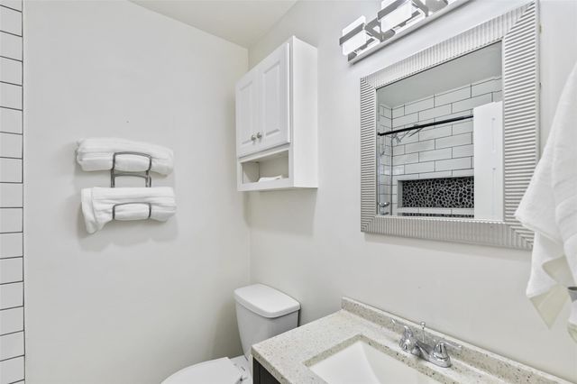 201 E 12th Street 203, Dallas, TX 75203