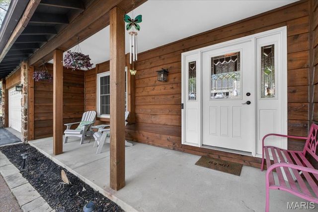 1517 Lingonberry Court, High Ridge, MO 63049