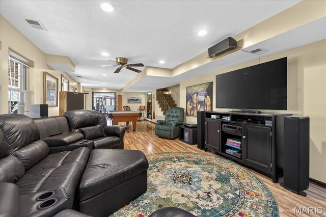 1517 Lingonberry Court, High Ridge, MO 63049