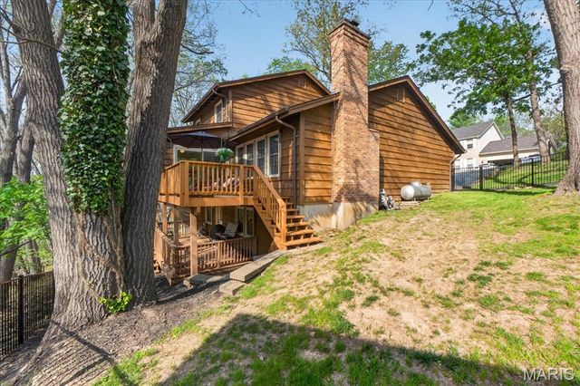 1517 Lingonberry Court, High Ridge, MO 63049