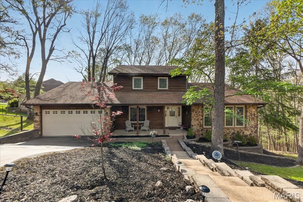 1517 Lingonberry Court, High Ridge, MO 63049