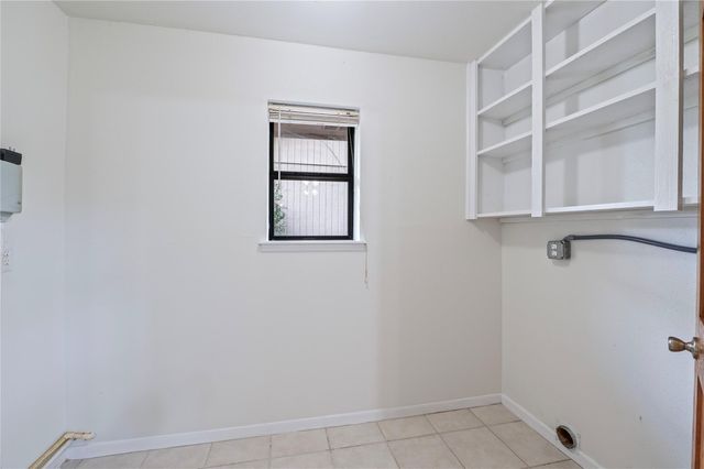 19 Mockingbird Lane, Dayton, TX 77535