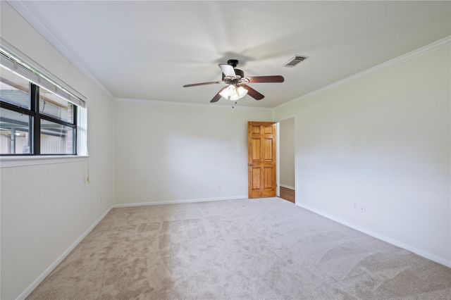 19 Mockingbird Lane, Dayton, TX 77535