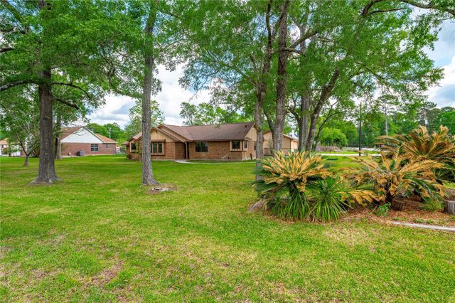 19 Mockingbird Lane, Dayton, TX 77535