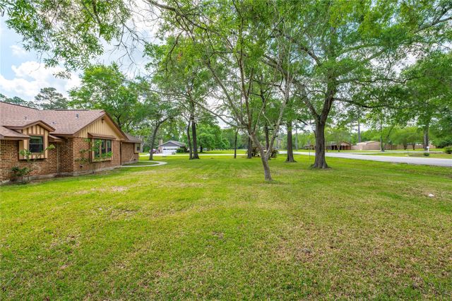 19 Mockingbird Lane, Dayton, TX 77535