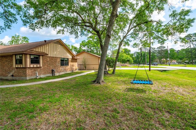 19 Mockingbird Lane, Dayton, TX 77535