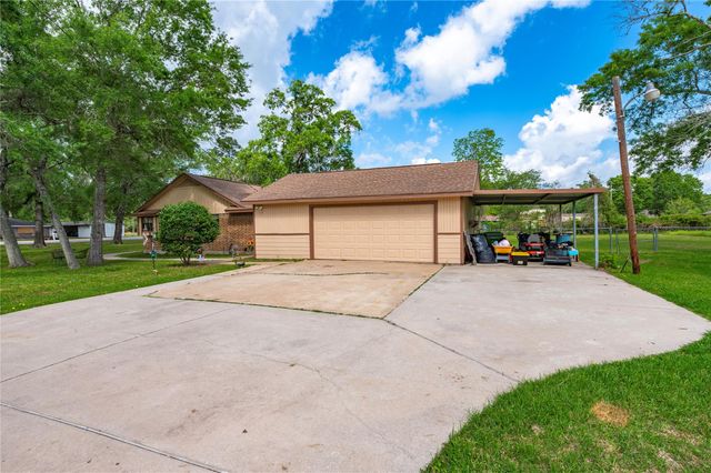 19 Mockingbird Lane, Dayton, TX 77535
