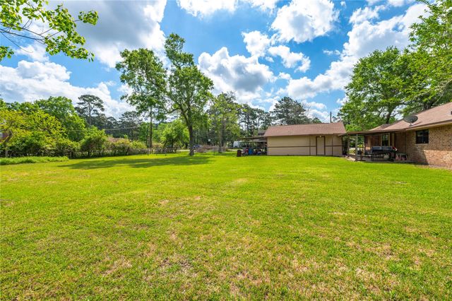 19 Mockingbird Lane, Dayton, TX 77535