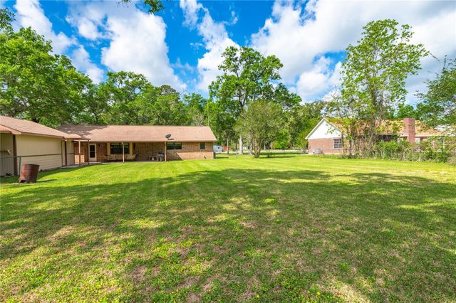 19 Mockingbird Lane, Dayton, TX 77535