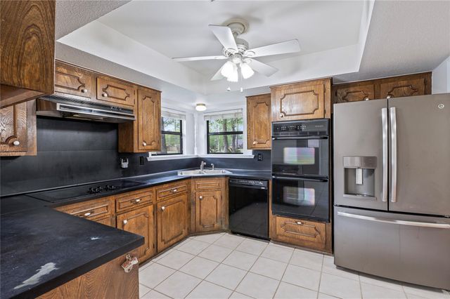 19 Mockingbird Lane, Dayton, TX 77535