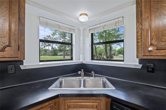 19 Mockingbird Lane, Dayton, TX 77535