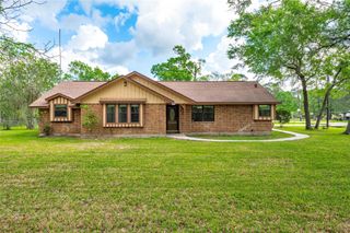 19 Mockingbird Lane, Dayton, TX 77535
