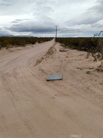 800 Bodick Road, Landers, CA 92285