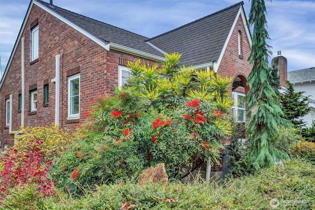 6616 Flora Avenue S, Seattle, WA 98108