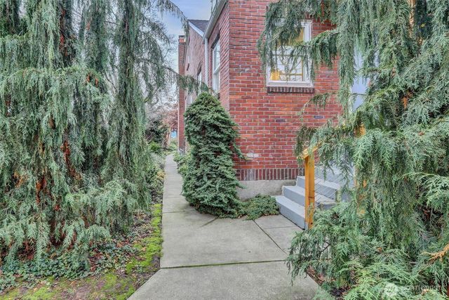 6616 Flora Avenue S, Seattle, WA 98108