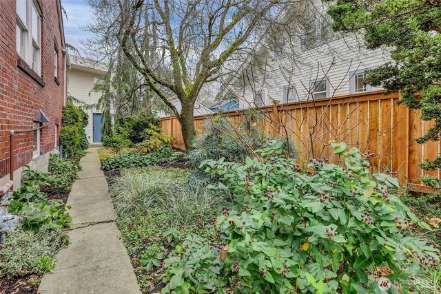 6616 Flora Avenue S, Seattle, WA 98108