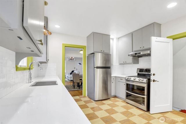 6616 Flora Avenue S, Seattle, WA 98108