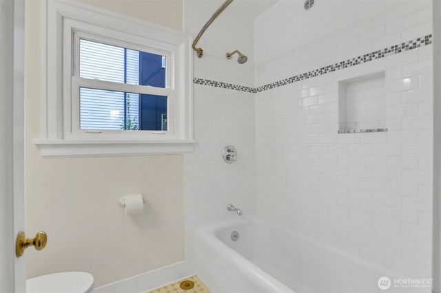 6616 Flora Avenue S, Seattle, WA 98108