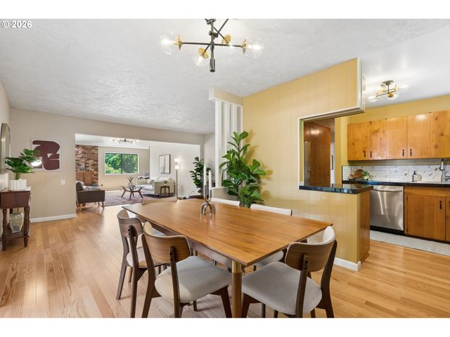 2833 Ne 89TH Ave, Portland, OR 97220