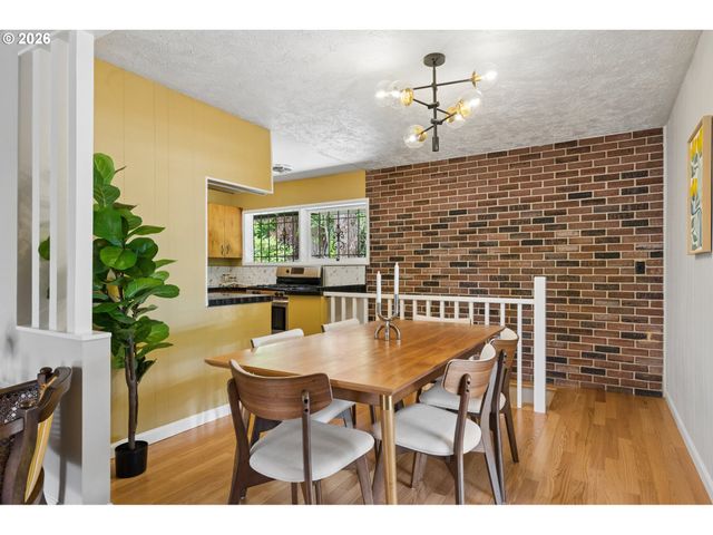 2833 Ne 89TH Ave, Portland, OR 97220