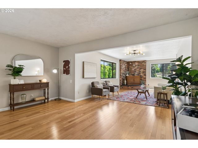 2833 Ne 89TH Ave, Portland, OR 97220