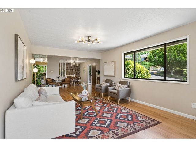 2833 Ne 89TH Ave, Portland, OR 97220
