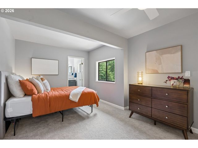 2833 Ne 89TH Ave, Portland, OR 97220