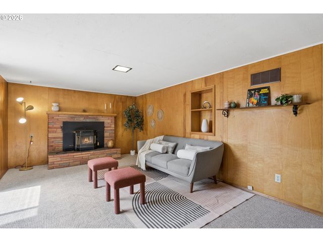 2833 Ne 89TH Ave, Portland, OR 97220