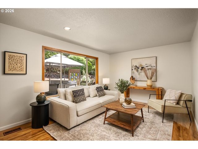 6768 Sw 167TH Pl, Beaverton, OR 97007
