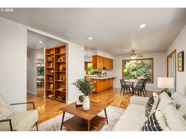 6768 Sw 167TH Pl, Beaverton, OR 97007