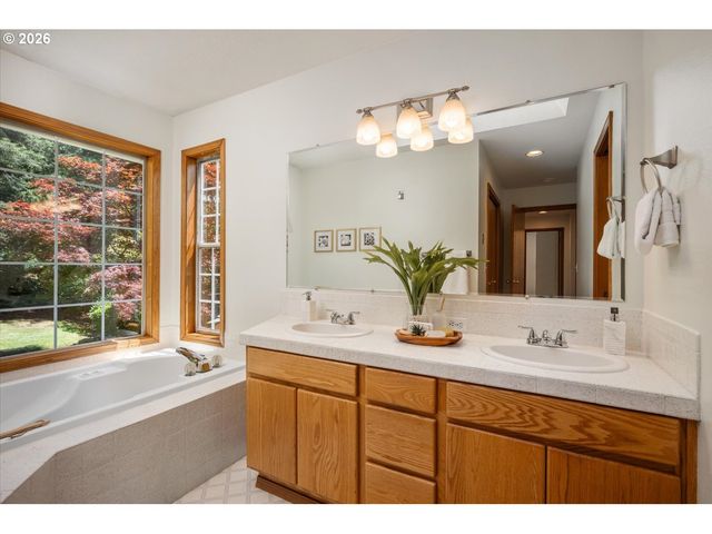 6768 Sw 167TH Pl, Beaverton, OR 97007