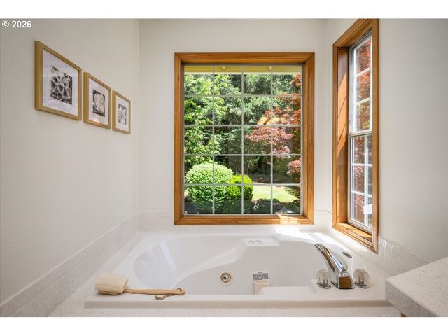 6768 Sw 167TH Pl, Beaverton, OR 97007