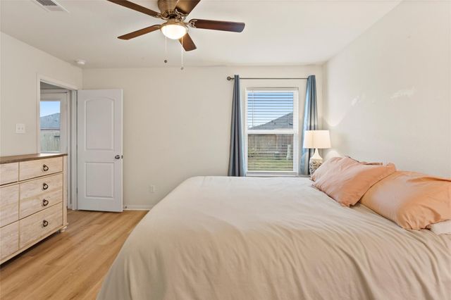 9438 Sky Blue Drive, Iowa Colony, TX 77583